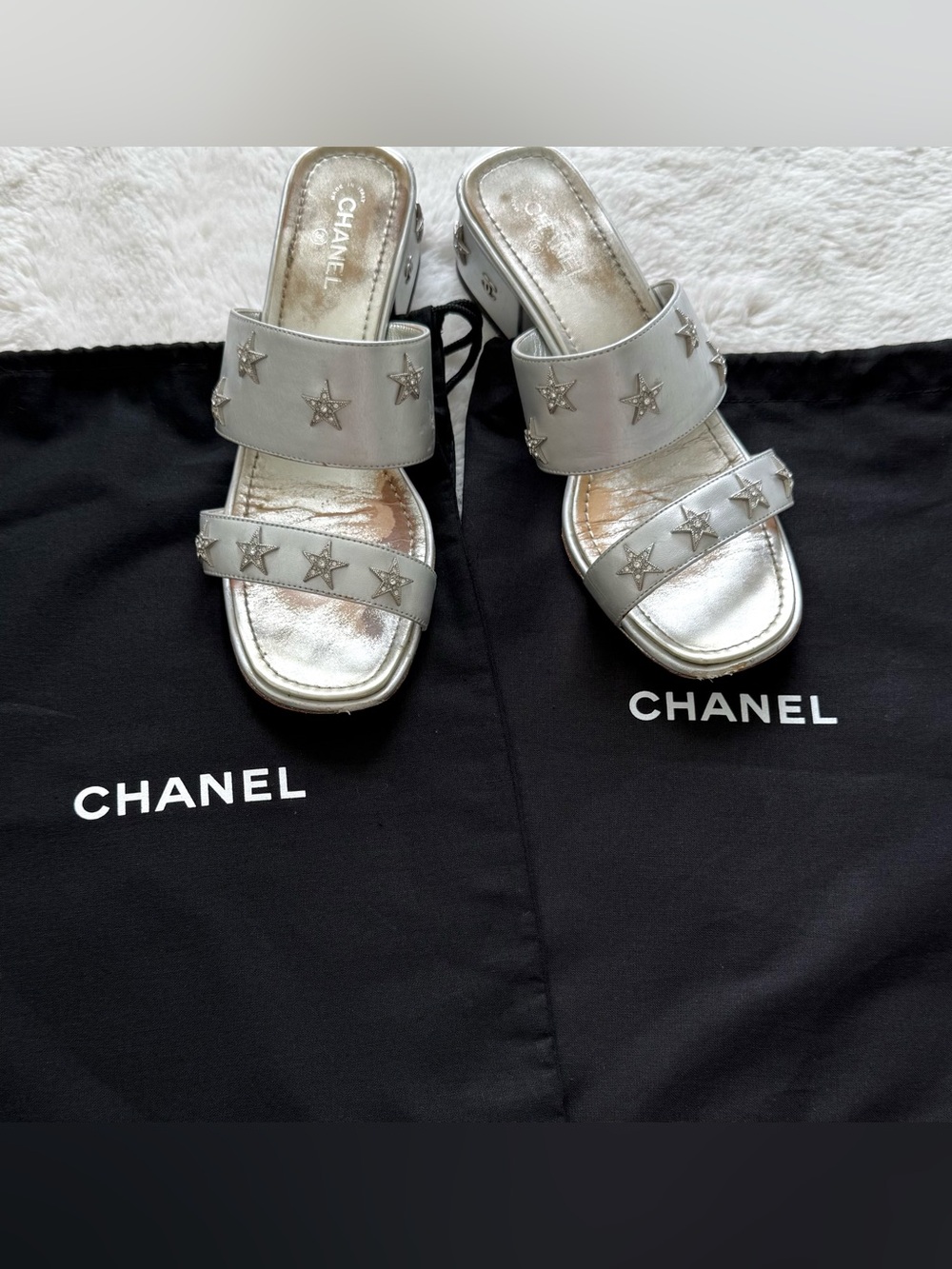 CHANEL vintage silver sandals with starts size 36EU Authentic